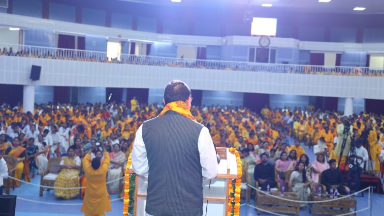 मुख्यमंत्री ने कहा कि कुछ लोगों द्वारा ये अफवाह फैलायी जा रही है कि यूसीसी के अंतर्गत रजिस्ट्रेशन करवाने पर किसी बाहरी व्यक्ति को उत्तराखंड का मूल निवास प्रमाण पत्र मिला जाएगा। इस तरह की बातें पूरी तरह से भ्रामक और असत्य हैं, यूसीसी में ऐसा कोई भी प्रावधान नहीं है।