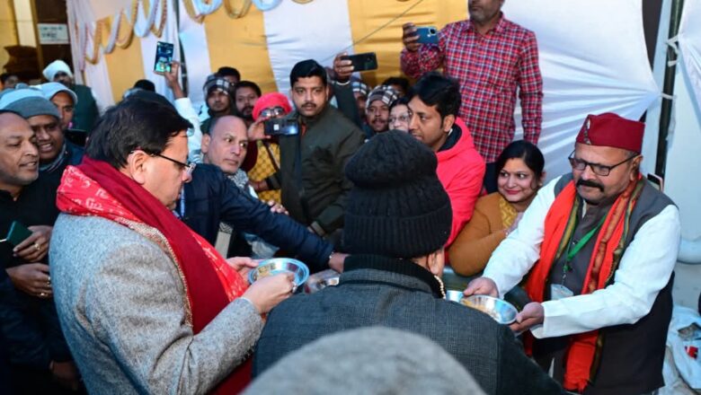 मुख्यमंत्री ने इस अवसर पर मंदिर परिसर में स्थित लक्ष्मी मंदिर गणेश मंदिर आदि गुरु शंकराचार्य गद्दी सहित सभी मंदिरों में पूजा अर्चना की।   