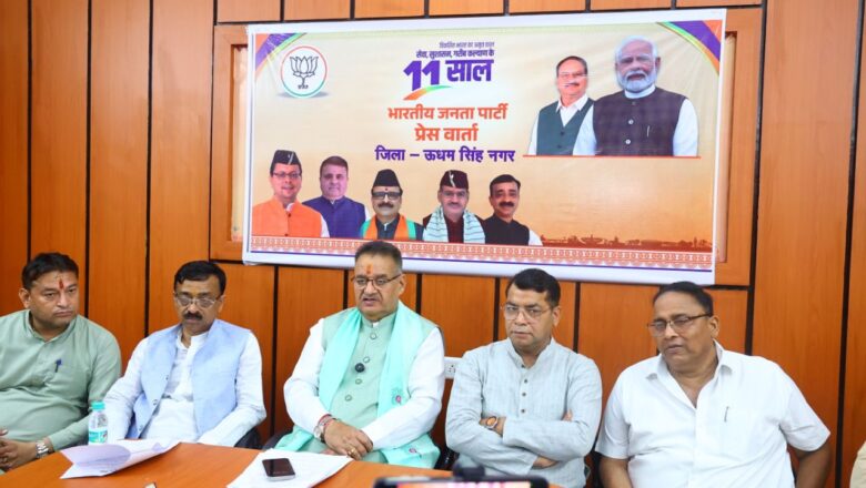 मंत्री जोशी ने कहा कृषि क्षेत्र में भी बड़े बदलाव आए हैं। सरकार ने कृषि बजट को बढ़ाने का काम किया है जिससे किसानों को सीधा लाभ मिला है
