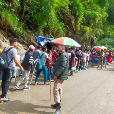 जिला प्रशासन द्वारा चारधाम यात्रा पर आने वाले समस्त यात्रियों से अपील की गई है कि वे मौसम विभाग द्वारा जारी पूर्वानुमान की जानकारी अवश्य प्राप्त कर ही यात्रा के लिए प्रस्थान करें   