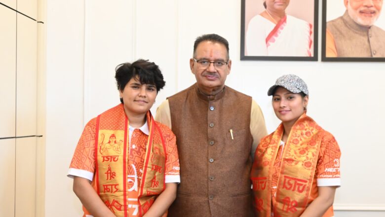 मंत्री गणेश जोशी ने बताया कि वर्तमान में दोनों खिलाड़ी दिल्ली में खेलों के विकास के लिए लगातार कार्य कर रहे हैं      