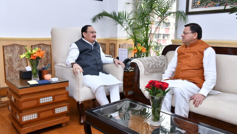सीएम धामी ने केंद्रीय मंत्री जेपी नड्डा से उत्तराखंड के पर्वतीय क्षेत्रों में आपातकालीन सेवाओं के लिए अतिरिक्त हेलीकॉप्टर उपलब्ध कराने का अनुरोध किया