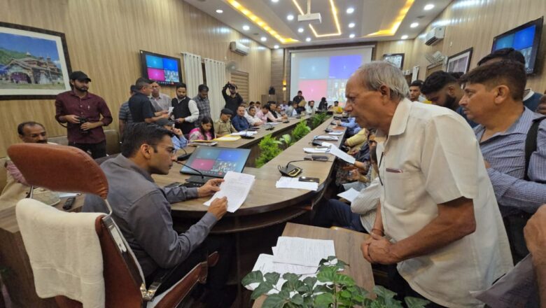 जनदर्शन में प्राप्त होने वाली शिकायतों की बदल रही प्रवृत्ति; भरणपोषण, पढाई दरखास्त, नौकरी, बैंक ऋण धोखाधड़ी के प्रकरण बढे