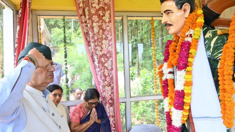 सैनिक मंत्री गणेश जोशी ने कहा कि भारतीय सेना ने हर मोर्चे पर राष्ट्र की अखंडता और संप्रभुता की रक्षा में अपने अद्वितीय साहस, शौर्य और समर्पण का परिचय दिया है