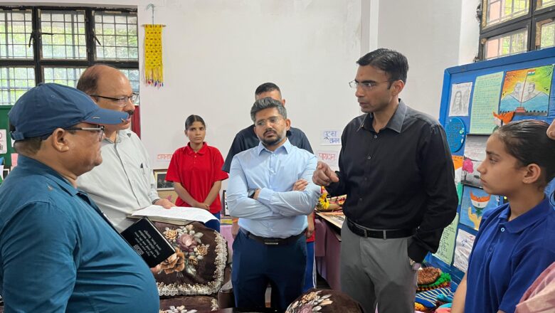 डीएम सविन बंसल की सक्रियता से बदलेगी कोरूबा केजीबीवी की तस्वीर; बालिकाओं को ट्रैक सूट, स्पोर्ट्स शूज और हर माह स्वास्थ्य जांच की व्यवस्था