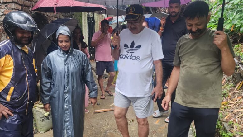 मंत्री जोशी ने स्थानीय प्रशासन को सतर्क रहते हुए राहत कार्यों को युद्ध स्तर पर जारी रखने के निर्देश भी दिए।      