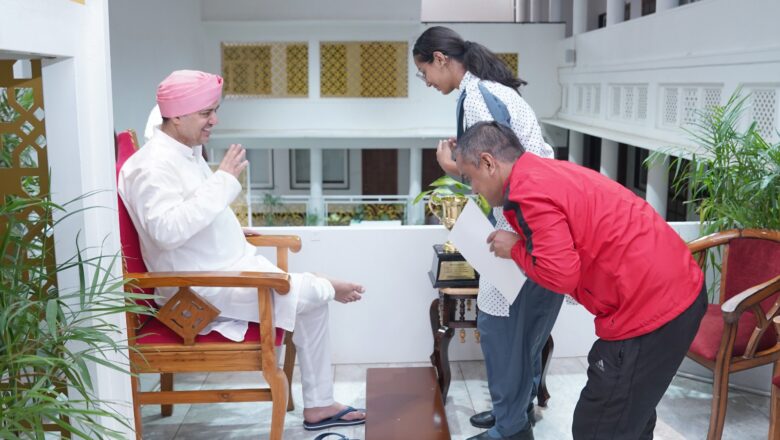 मसूरी में आयोजित प्रतियोगिता में 17 प्रतिष्ठित स्कूलों के 130 छात्र-छात्राओं ने प्रतिभाग किया। अंडर 19 बालिका वर्ग के फाइनल मुकाबले में स्तुति ने वेल्हम गर्ल्स की रिहा ममगाईं को स्ट्रेट सेट्स में 3-0 से पराजित कर विजेता बनने का गौरव प्राप्त किया।