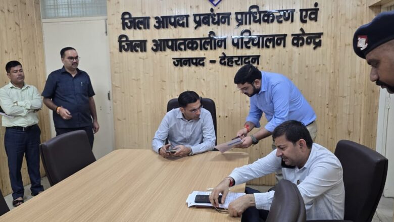 मूसलाधार बारिश से पेड़ गिरने की घटनाएं—पुरकुल, मलिक चौक, धोरण, ब्रहमवाला समेत कई क्षेत्रों में हटाने का कार्य जारी