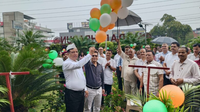 एमडीडीए कार्यालय परिसर, देहरादून में स्वतंत्रता दिवस कार्यक्रम का समापन मिठाई वितरण और आपसी सौहार्द के साथ हुआ