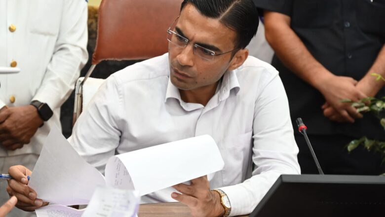 जनमानस को अधिकार दिलाने और उत्पीड़न रोकने में जिलाधिकारी सविन बंसल का कड़ा रुख जारी, नए मामलों पर भी नजर      