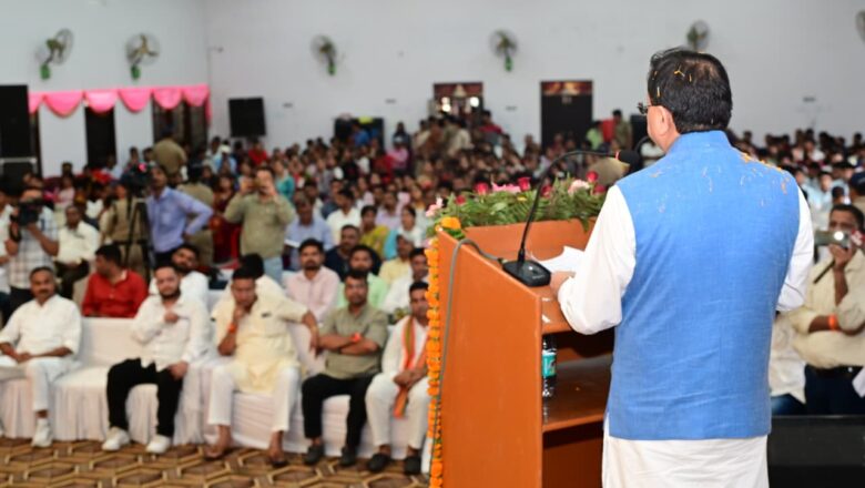 मुख्यमंत्री ने कहा कि उत्कृष्ट शोध पत्र प्रकाशन हेतु राज्य सरकार द्वारा प्रोत्साहन पुरस्कार भी प्रदान किया जा रहा है   