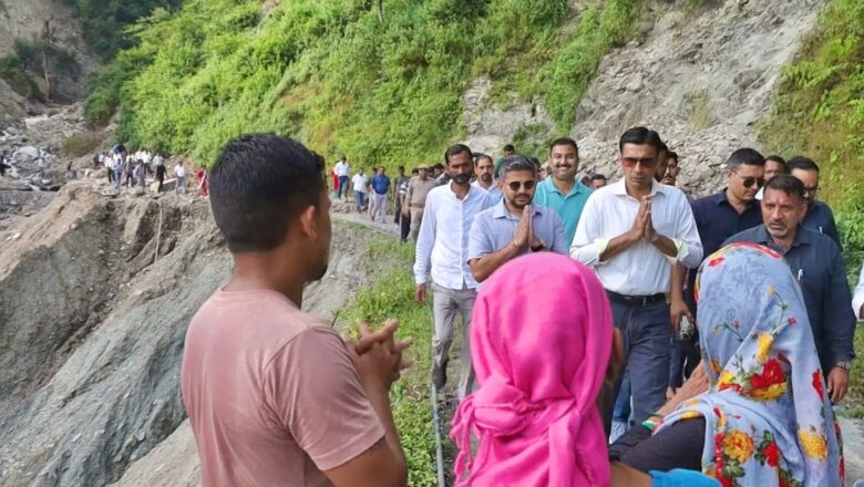 ग्रामीण मार्ग, पुलिया, बिजली-पानी, 02 दिन अन्तर्गत हो जाना चाहिए दूरस्तः डीएम      