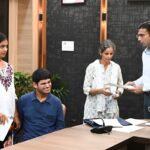 बिना रैली, बिना नारे, DM ने लौटा दी मुस्कान – विधवा को दिलाया न्याय, लौटाया घर