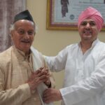पूर्व मुख्यमंत्री उत्तराखण्ड एवम् महाराष्ट्र के पूर्व गर्वनर भगत सिंहकोश्यारी की श्रीमहंत देवेन्द्र दास जी महाराज से हुई समसामयिक विषयों पर विस्तारपूर्वक चर्चा