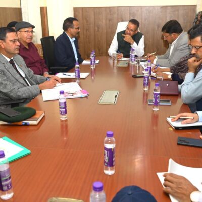 मंत्री गणेश जोशी ने नगर निगम सभागार में की बैठक, सैनिक सम्मेलन के आयोजन को लेकर की चर्चा”