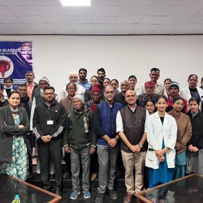 श्री महंत इन्दिरेश अस्पताल में एक सुर में बोले कैंसर योद्धा कैंसर से डरना नहीं लड़ना है।