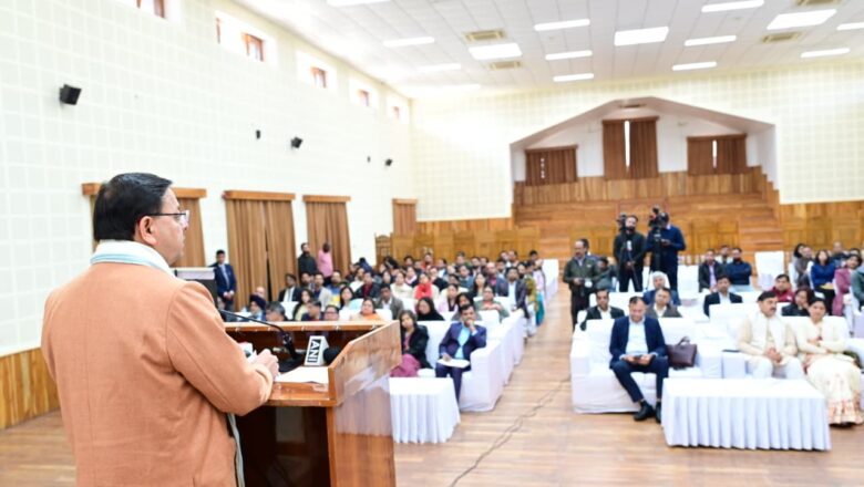 मुख्यमंत्री धामी ने कहा कि हेली एंबुलेंस, आपातकालीन परिस्थितियों में सुदूरवर्ती क्षेत्रों के लोगों के लिए जीवन रक्षक साबित हो रही है