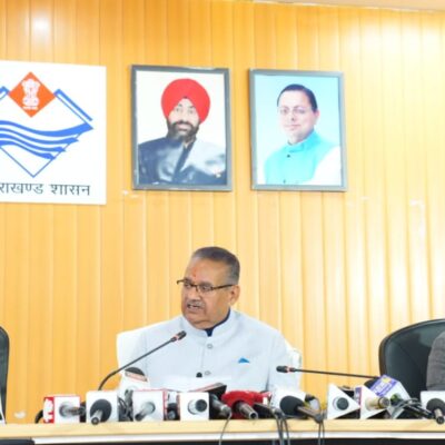 ग्राम्य विकास मंत्री गणेश जोशी ने बताया कि नई योजना में कृषि बुवाई और कटाई के समय 60 दिन तक कार्य नहीं कराया जाएगा