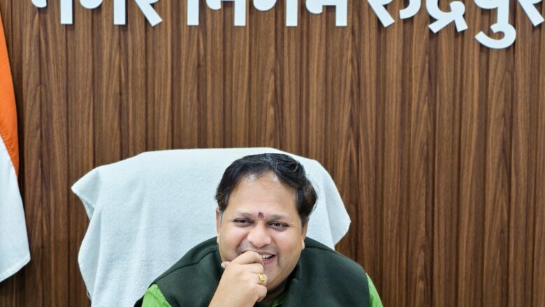 महापौर विकास शर्मा ने कहा कि हमारा उद्देश्य धार्मिक भावनाओं को ठेस पहुँचाना नहीं, बल्कि कानून का पालन कराना है