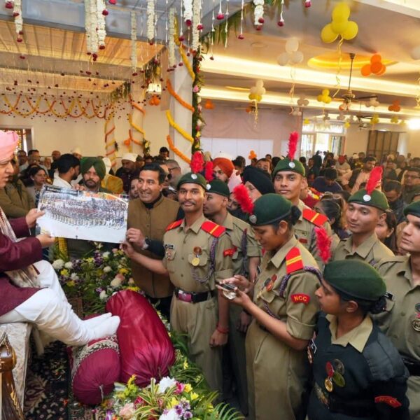 दरबार श्री गुरु राम राय जी के सज्जादे गद्दी नशीन पूजनीय श्रीमहंत देवेन्द्र दास जी महाराज का 26वां प्रकटोत्सव 10 फरवरी को श्रद्धा, भक्ति और सेवा भाव के साथ मनाया गया