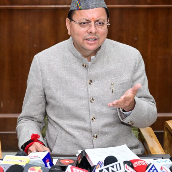 सीएम धामी ने विकास व प्रगति की सोच को अनूठे अंदाज में सामने रखा