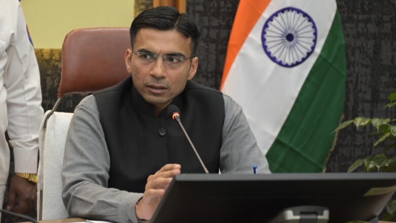 जिलाधिकारी ने सुरक्षा व्यवस्था को सर्वोच्च प्राथमिकता देने पर दिया जोर