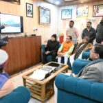 मुख्यमंत्री धामी की बैठक में अधिकारियों को साफ संदेश—लापरवाही नहीं होगी बर्दाश्त