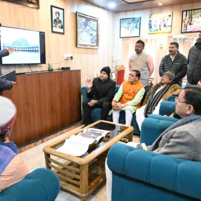 मुख्यमंत्री धामी की बैठक में अधिकारियों को साफ संदेश—लापरवाही नहीं होगी बर्दाश्त