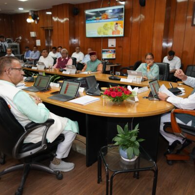 प्राकृतिक खेती और बायो-इनपुट्स पर धामी सरकार का जोर