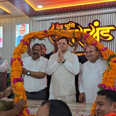 मुख्यमंत्री धामी ने कहा कि हमारा प्रयास है कि राज्य में शिक्षा के मंदिर स्थापित हों, जहां तय मानकों के अनुरूप गुणवत्तापूर्ण शिक्षा दी जाए, न कि शिक्षा के नाम पर बच्चों को अलगाववादी मानसिकता की ओर धकेला जाए