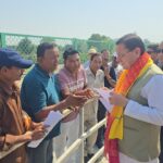 मुख्यमंत्री धामी ने किसानों को खाद उपलब्ध कराने के निर्देश भी दिए