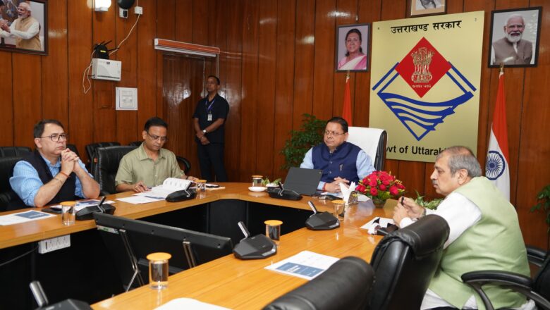 मुख्यमंत्री धामी ने निर्देश दिए कि प्रत्येक योजना की भौतिक एवं वित्तीय प्रगति की नियमित समीक्षा की जाए