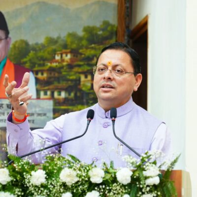 मुख्यमंत्री धामी ने देहरादून के आईटी पार्क स्थित 13 गांव में प्रदेश के समस्त जनपदों के स्वयं सहायता समूहों के उत्पाद विपणण के लिए राज्य स्तरीय विपणन केंद्र खोलने की घोषणा की 