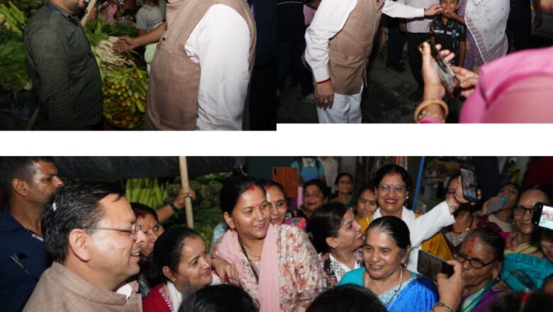 बच्चों और स्थानीय लोगों का उत्साह देख दिल जीत गई सीएम धामी की सादगी, रुकवाया काफिला और सबके साथ खिंचवाई तस्वीरें