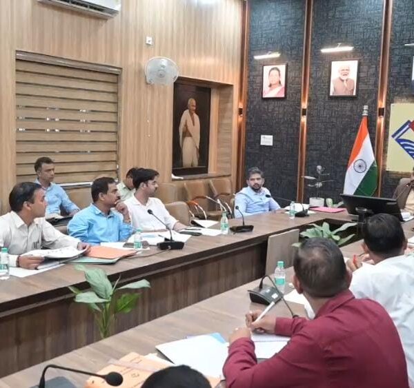 डीएम डॉ. आशीष चौहान की पहल, युवाओं को आधुनिक कौशल से जोड़कर स्थानीय उद्योगों और वैश्विक रोजगार के लिए तैयार करने पर जोर
